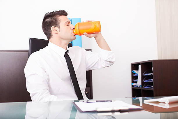 How Meal Replacement Protein Powder Helps Build Lean Muscle